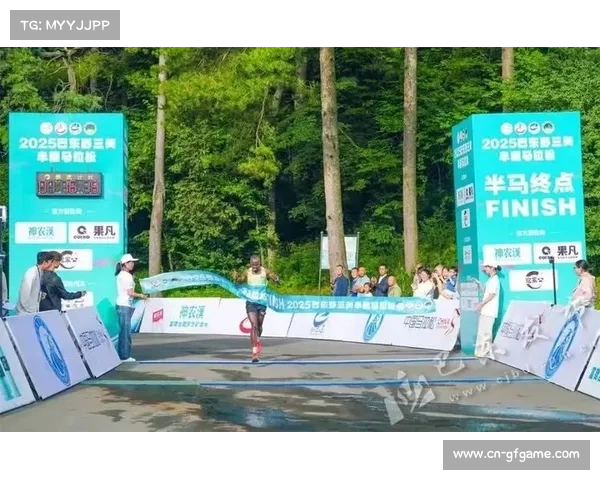 成都马拉松报名人数破十万，年龄跨度创新高